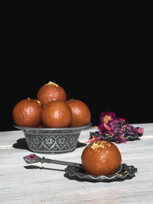 Gulab Jamun: A Love Letter to India's🇮🇳 Sweetest Secret
