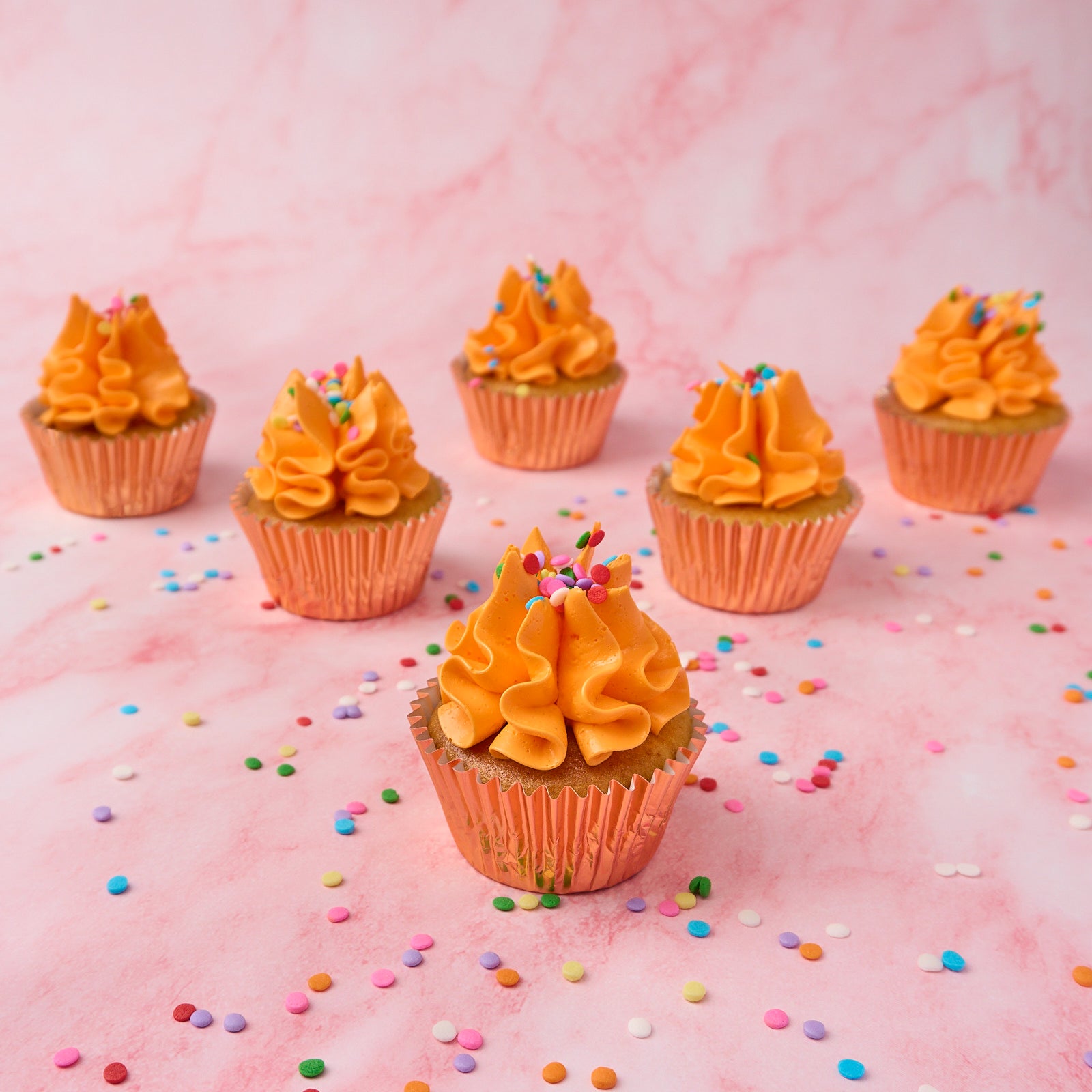 Eggless cupcakes Sydney – vanilla or chocolate sponge with vanilla buttercream, 6 pack.